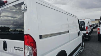 2025 Ram ProMaster 2500 Cargo Van Tradesman w/Passenger Seat Low Roof 136.0" WB - miniatura 28