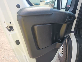 2025 Ram ProMaster 2500 Cargo Van Tradesman w/Passenger Seat Low Roof 136.0" WB - miniatura 9