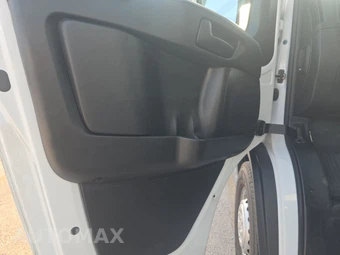 2025 Ram ProMaster 2500 Cargo Van Tradesman w/Passenger Seat Low Roof 136.0" WB - miniatura 9