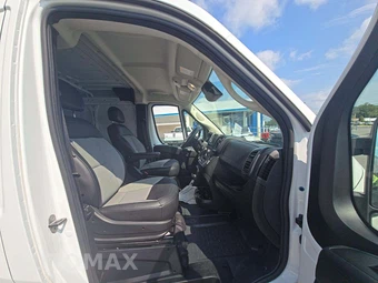2025 Ram ProMaster 2500 Cargo Van Tradesman w/Passenger Seat Low Roof 136.0" WB - miniatura 17