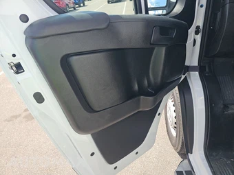 2025 Ram ProMaster 2500 Cargo Van Tradesman w/Passenger Seat Low Roof 136.0" WB - miniatura 9