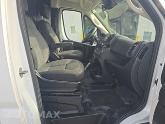 2025 Ram ProMaster 2500 Cargo Van Tradesman w/Passenger Seat Low Roof 136.0" WB - miniatura 8