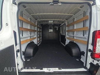 2025 Ram ProMaster 2500 Cargo Van Tradesman w/Passenger Seat Low Roof 136.0" WB - miniatura 15