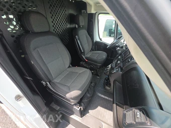 2025 Ram ProMaster 2500 Cargo Van Tradesman w/Passenger Seat Low Roof 136.0" WB - miniatura 8
