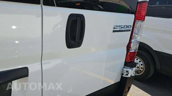 2025 Ram ProMaster 2500 Cargo Van Tradesman w/Passenger Seat Low Roof 136.0" WB - miniatura 19