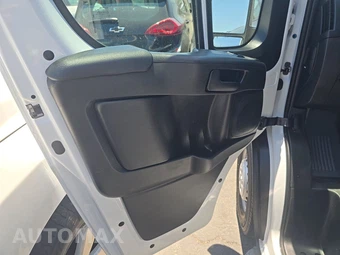 2025 Ram ProMaster 2500 Cargo Van Tradesman w/Passenger Seat Low Roof 136.0" WB - miniatura 9