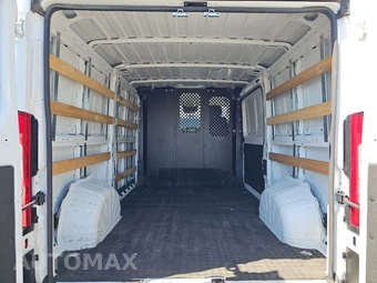 2025 Ram ProMaster 2500 Cargo Van Tradesman w/Passenger Seat Low Roof 136.0" WB - miniatura 16