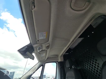 2025 Ram ProMaster 2500 Cargo Van Tradesman w/Passenger Seat Low Roof 136.0" WB - miniatura 17