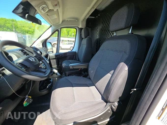 2025 Ram ProMaster 2500 Cargo Van Tradesman w/Passenger Seat Low Roof 136.0" WB - miniatura 7