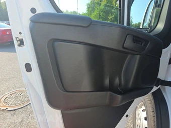 2025 Ram ProMaster 2500 Cargo Van Tradesman w/Passenger Seat Low Roof 136.0" WB - miniatura 9