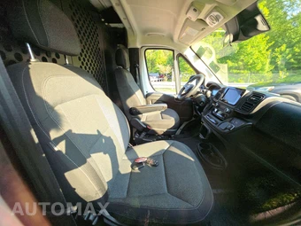 2025 Ram ProMaster 2500 Cargo Van Tradesman w/Passenger Seat Low Roof 136.0" WB - miniatura 8