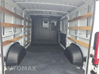 2025 Ram ProMaster 2500 Cargo Van Tradesman w/Passenger Seat Low Roof 136.0" WB - miniatura 17
