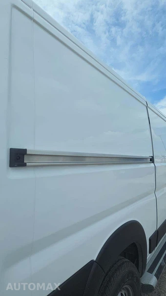 2025 Ram ProMaster 2500 Cargo Van Tradesman w/Passenger Seat Low Roof 136.0" WB - miniatura 21