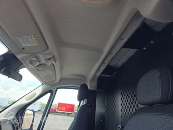 2025 Ram ProMaster 2500 Cargo Van Tradesman w/Passenger Seat Low Roof 136.0" WB - miniatura 18
