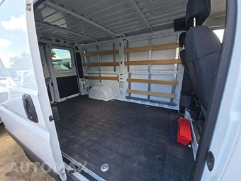 2025 Ram ProMaster 2500 Cargo Van Tradesman w/Passenger Seat Low Roof 136.0" WB - miniatura 16