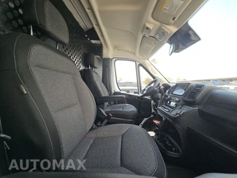 2025 Ram ProMaster 2500 Cargo Van Tradesman w/Passenger Seat Low Roof 136.0" WB - miniatura 8
