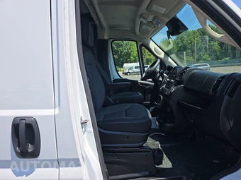 2025 Ram ProMaster 2500 Cargo Van Tradesman w/Passenger Seat Low Roof 136.0" WB - miniatura 8