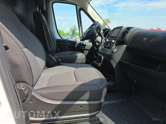 2025 Ram ProMaster 2500 Cargo Van Tradesman w/Passenger Seat Low Roof 136.0" WB - miniatura 8