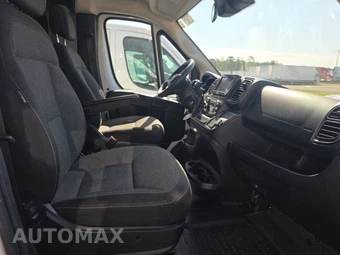 2025 Ram ProMaster 2500 Cargo Van Tradesman w/Passenger Seat Low Roof 136.0" WB - miniatura 8