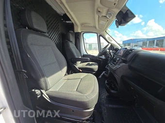 2025 Ram ProMaster 2500 Cargo Van Tradesman w/Passenger Seat Low Roof 136.0" WB - miniatura 8