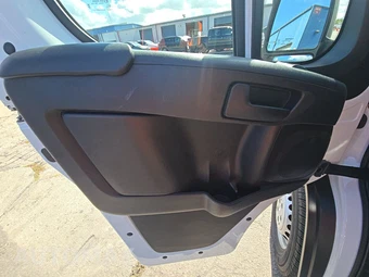 2025 Ram ProMaster 2500 Cargo Van Tradesman w/Passenger Seat Low Roof 136.0" WB - miniatura 9