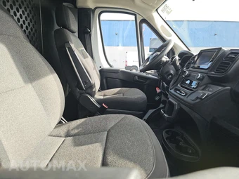 2025 Ram ProMaster 2500 Cargo Van Tradesman w/Passenger Seat Low Roof 136.0" WB - miniatura 8