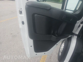 2025 Ram ProMaster 2500 Cargo Van Tradesman w/Passenger Seat Low Roof 136.0" WB - miniatura 9