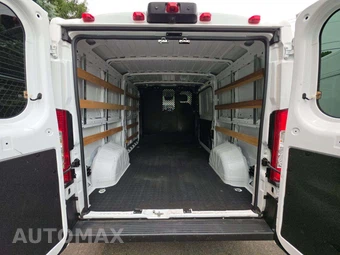2025 Ram ProMaster 2500 Cargo Van Tradesman w/Passenger Seat Low Roof 136.0" WB - miniatura 13