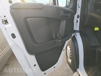 2025 Ram ProMaster 2500 Cargo Van Tradesman w/Passenger Seat Low Roof 136.0" WB - miniatura 9