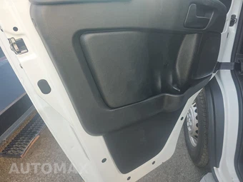 2025 Ram ProMaster 2500 Cargo Van Tradesman w/Passenger Seat Low Roof 136.0" WB - miniatura 9