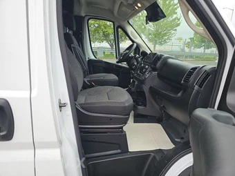2025 Ram ProMaster 2500 Cargo Van Tradesman w/Passenger Seat Low Roof 136.0" WB - miniatura 8