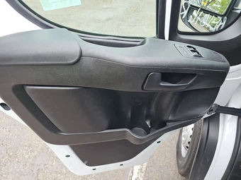 2025 Ram ProMaster 2500 Cargo Van Tradesman w/Passenger Seat Low Roof 136.0" WB - miniatura 9