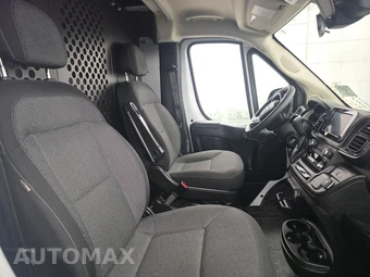 2025 Ram ProMaster 2500 Cargo Van Tradesman w/Passenger Seat Low Roof 136.0" WB - miniatura 8