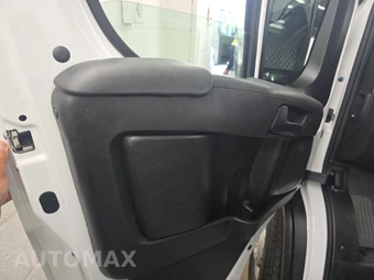 2025 Ram ProMaster 2500 Cargo Van Tradesman w/Passenger Seat Low Roof 136.0" WB - miniatura 9