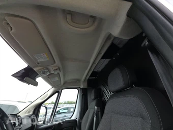 2025 Ram ProMaster 2500 Cargo Van Tradesman w/Passenger Seat Low Roof 136.0" WB - miniatura 18