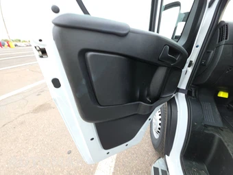 2025 Ram ProMaster 2500 Cargo Van Tradesman w/Passenger Seat Low Roof 136.0" WB - miniatura 9