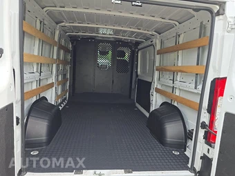 2025 Ram ProMaster 2500 Cargo Van Tradesman w/Passenger Seat Low Roof 136.0" WB - miniatura 17