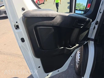 2025 Ram ProMaster 2500 Cargo Van Tradesman w/Passenger Seat Low Roof 136.0" WB - miniatura 9