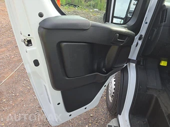 2025 Ram ProMaster 2500 Cargo Van Tradesman w/Passenger Seat Low Roof 136.0" WB - miniatura 9