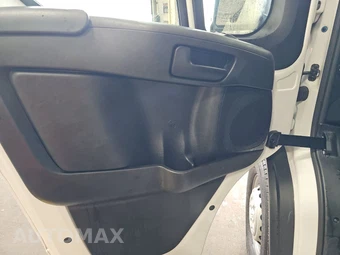 2025 Ram ProMaster 2500 Cargo Van Tradesman w/Passenger Seat Low Roof 136.0" WB - miniatura 9