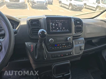 2025 Ram ProMaster 2500 Cargo Van Tradesman w/Passenger Seat Low Roof 136.0" WB - miniatura 11
