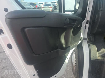 2025 Ram ProMaster 2500 Cargo Van Tradesman w/Passenger Seat Low Roof 136.0" WB - miniatura 9
