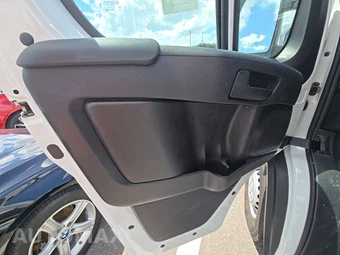 2025 Ram ProMaster 2500 Cargo Van Tradesman w/Passenger Seat Low Roof 136.0" WB - miniatura 9