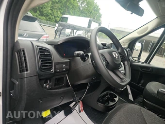 2025 Ram ProMaster 2500 Cargo Van Tradesman w/Passenger Seat Low Roof 136.0" WB - miniatura 11