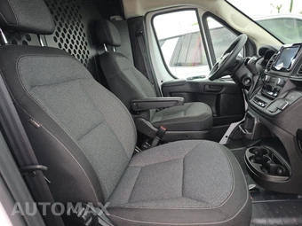 2025 Ram ProMaster 2500 Cargo Van Tradesman w/Passenger Seat Low Roof 136.0" WB - miniatura 8