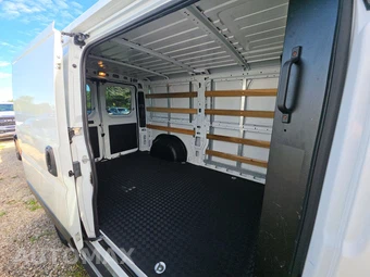 2025 Ram ProMaster 2500 Cargo Van Tradesman w/Passenger Seat Low Roof 136.0" WB - miniatura 13