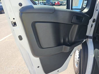2025 Ram ProMaster 2500 Cargo Van Tradesman w/Passenger Seat Low Roof 136.0" WB - miniatura 9