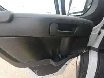 2025 Ram ProMaster 2500 Cargo Van Tradesman w/Passenger Seat Low Roof 136.0" WB - miniatura 9