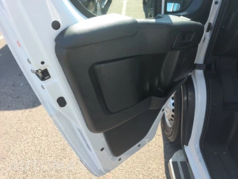 2025 Ram ProMaster 2500 Cargo Van Tradesman w/Passenger Seat Low Roof 136.0" WB - miniatura 9