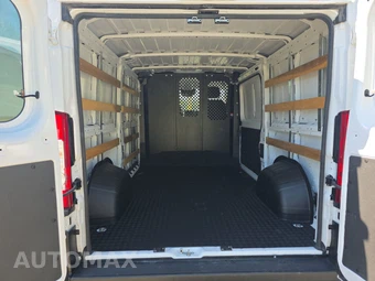 2025 Ram ProMaster 2500 Cargo Van Tradesman w/Passenger Seat Low Roof 136.0" WB - miniatura 17